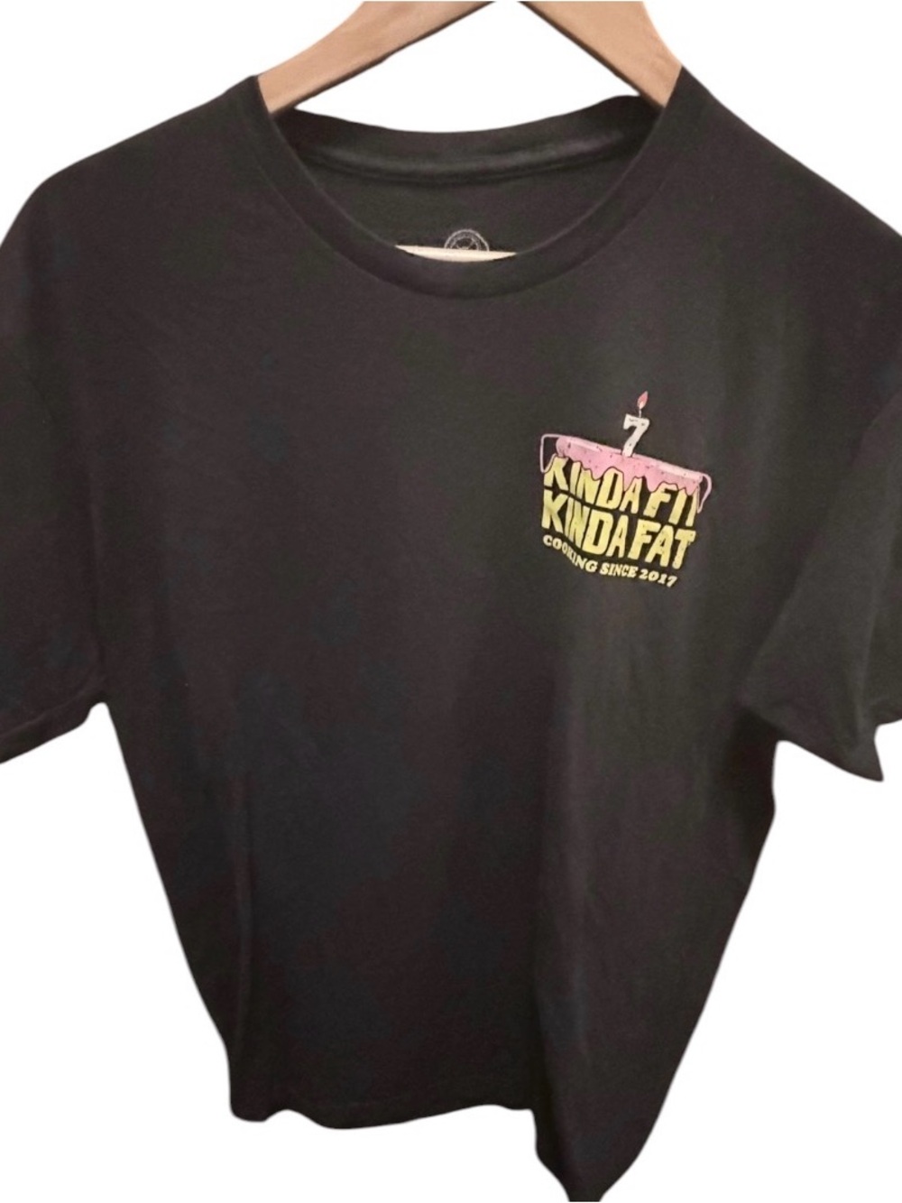 Black Kinda Fit Kinda Fat t-shirt 7th anniversary size large
